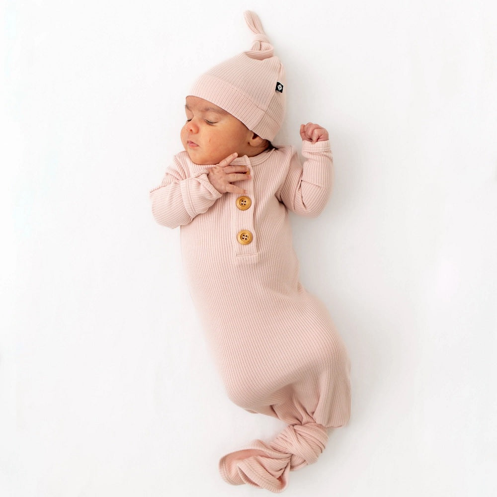 Kyte Baby Ribbed Knotted Gown with Hat Set (Blush)