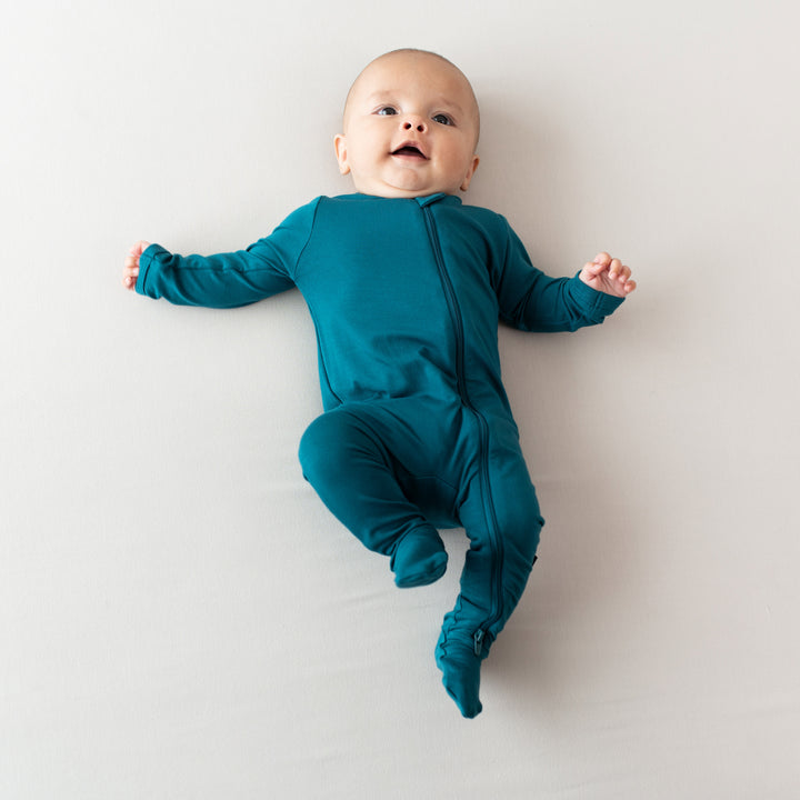 Kyte Baby Zippered Footie (Loch)