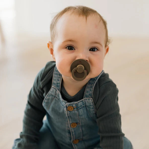 BIBS Colour Round Latex Pacifier 4-Pack (Ivory/Sand/Vanilla/Dark Oak)