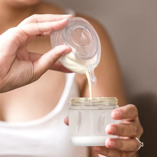 Haakaa Shell Wearable Silicone Breast Pump (120ml)