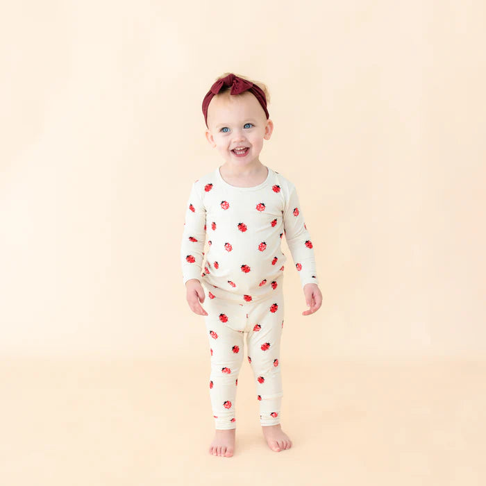 Kyte Baby Long Sleeve Pajamas (Love Bug)