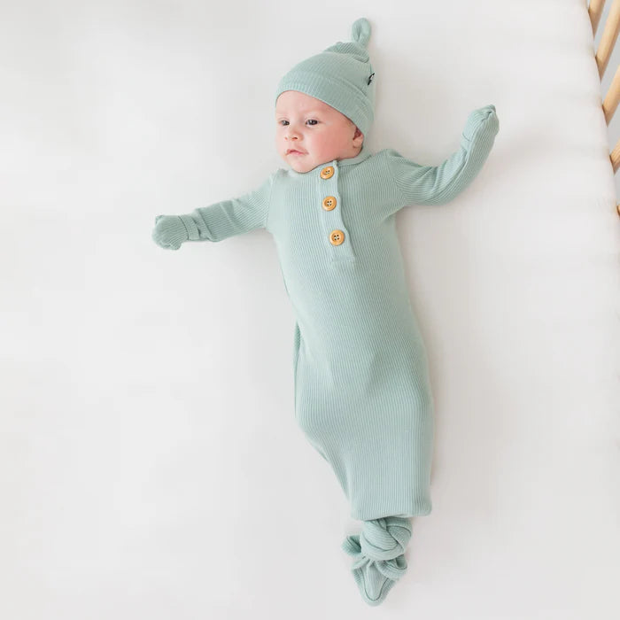 Kyte Baby Ribbed Knotted Gown with Hat Set (Sage)