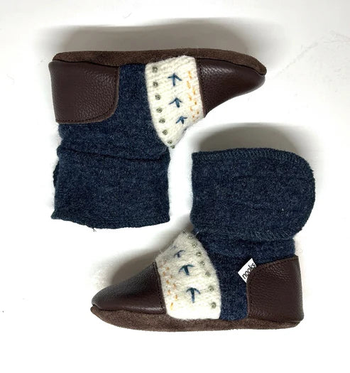 Nooks Design Embroidered Felted Wool Booties (Blue Caribou)