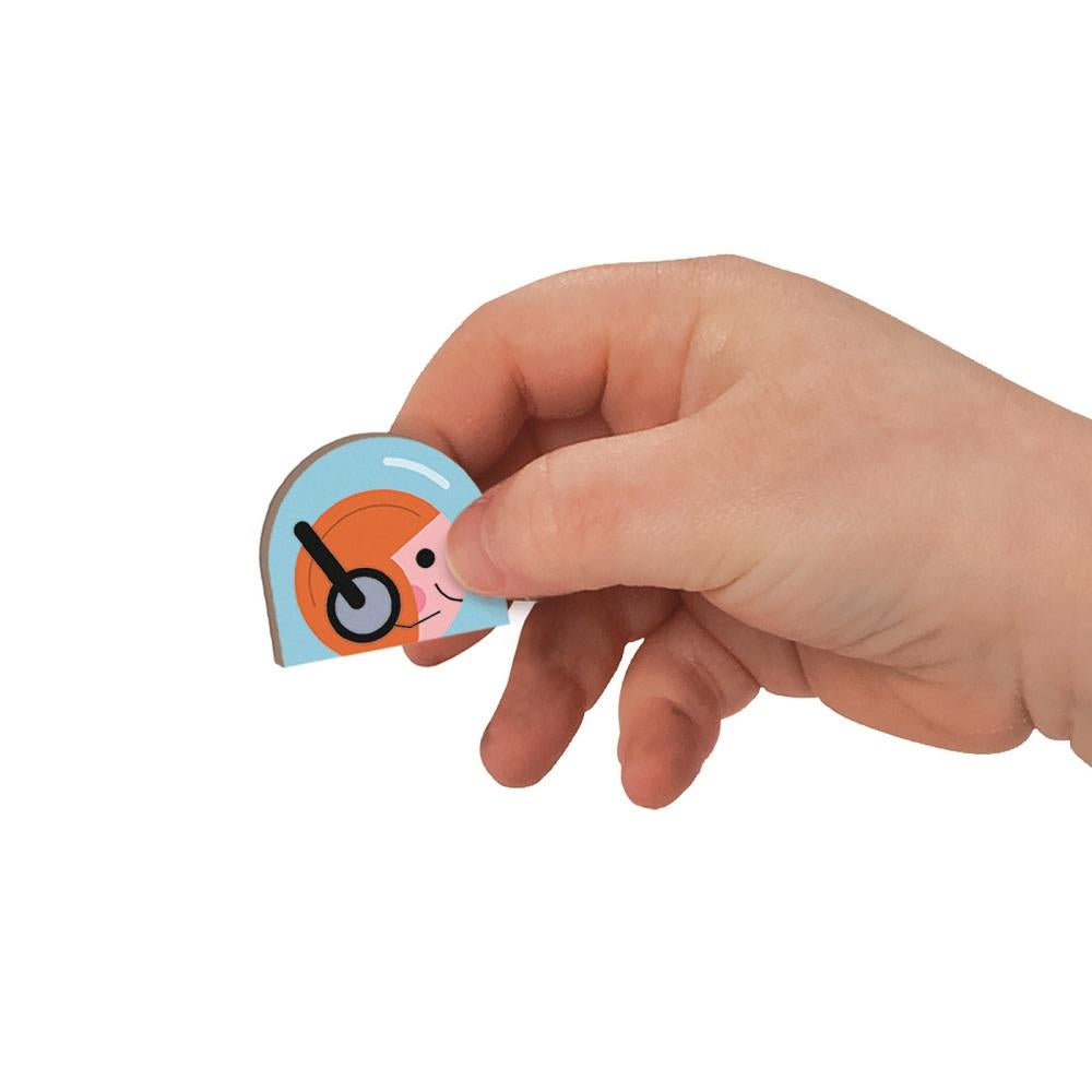 Janod Magnetibook (Racers)-Toys & Learning-Janod-007068 RA-babyandme.ca