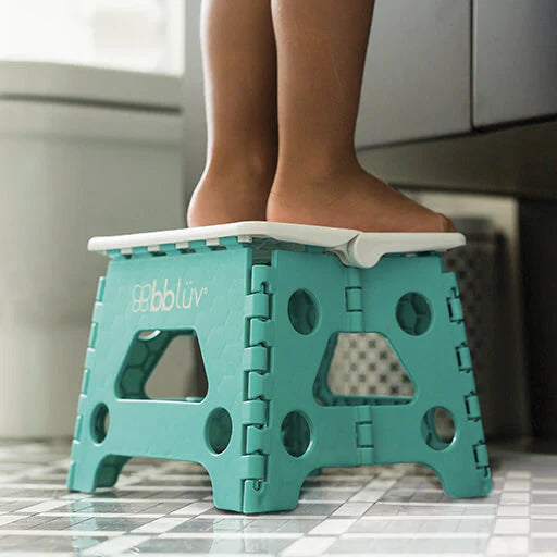 bblüv Stëp Folding Step Stool (Aqua)-Bath-bblüv-031637 AQ-babyandme.ca